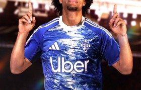 科莫愿3000万直接买断曼联弃儿!可助阿莫林签中场,两人关系已破裂